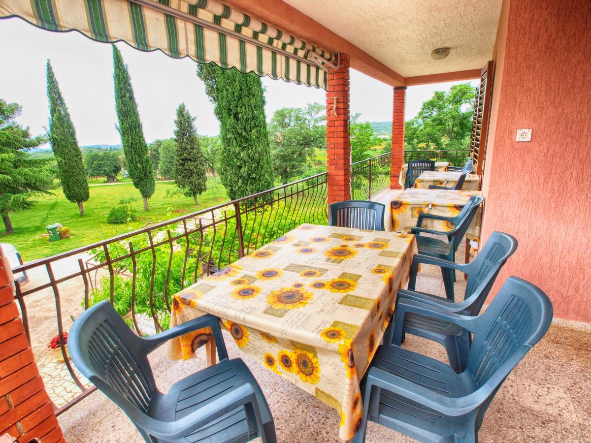 Rooms Milan 1370 Ровінь Екстер'єр фото